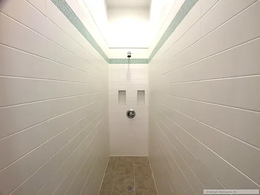 Rented by Sovereign Associates | media 11