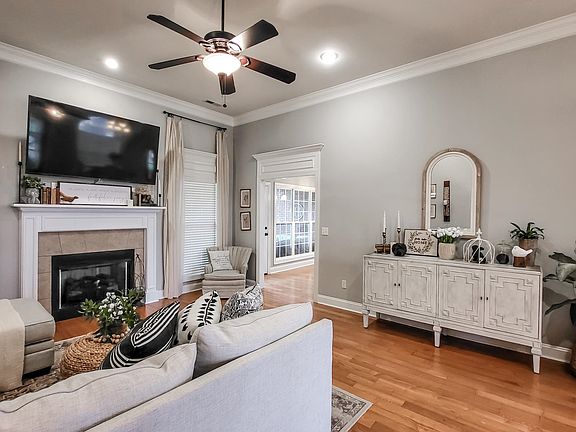 5th image of 266 Briarwood Dr