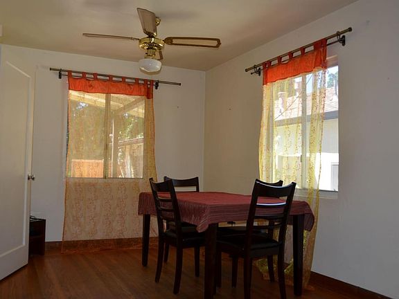 3rd image of 506 Tyrella Ave #B