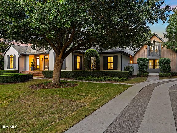 2nd image of 1541 Radian Road