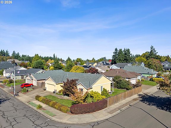 4th image of 13204 Gaffney Ln