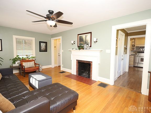 4th image of 375 E Loveland Ave