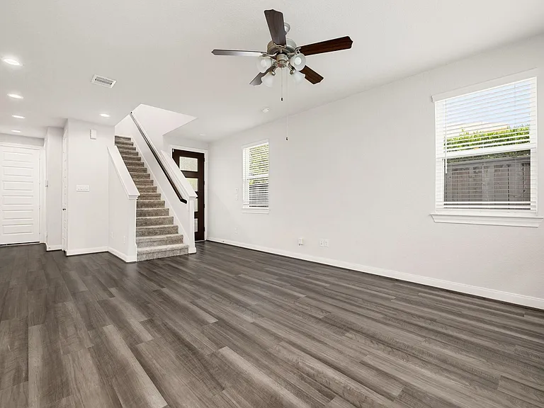 9914 Brickhouse Dr — Photo 10