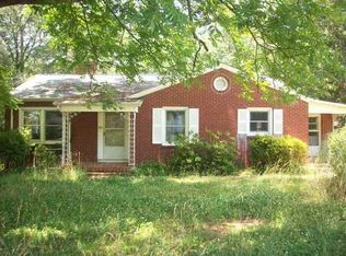 808 Hampton St, Shelby, NC 28152