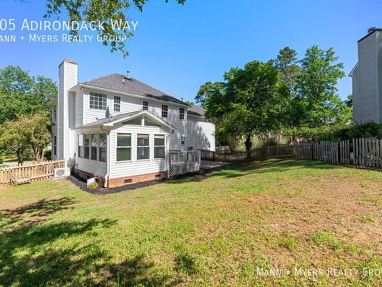 305 Adirondack Way — Photo 40