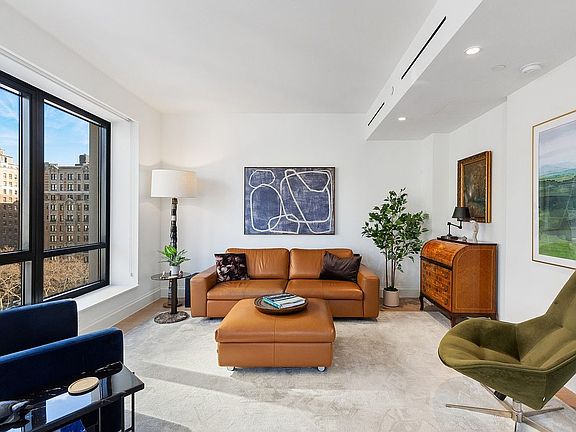 2nd image of 214 W 72nd St APT 10