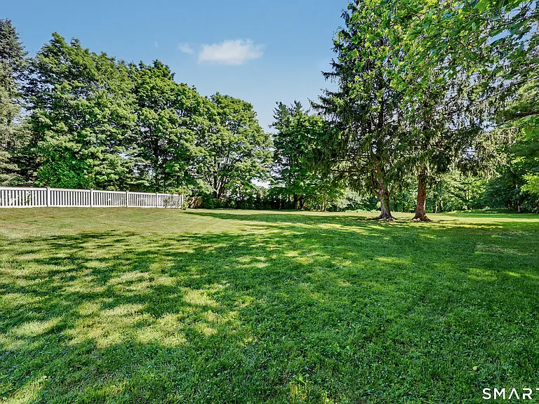 130 W Norwalk Rd — Photo 35