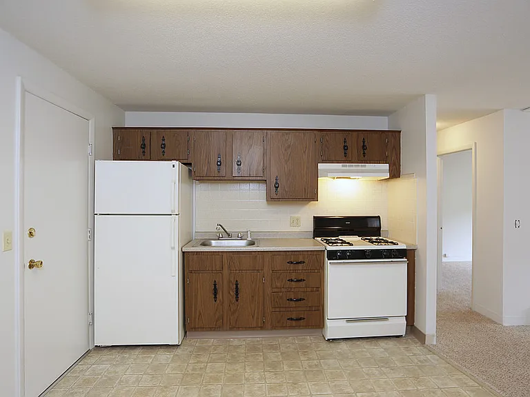Canterbury Apartment Homes — Photo 27