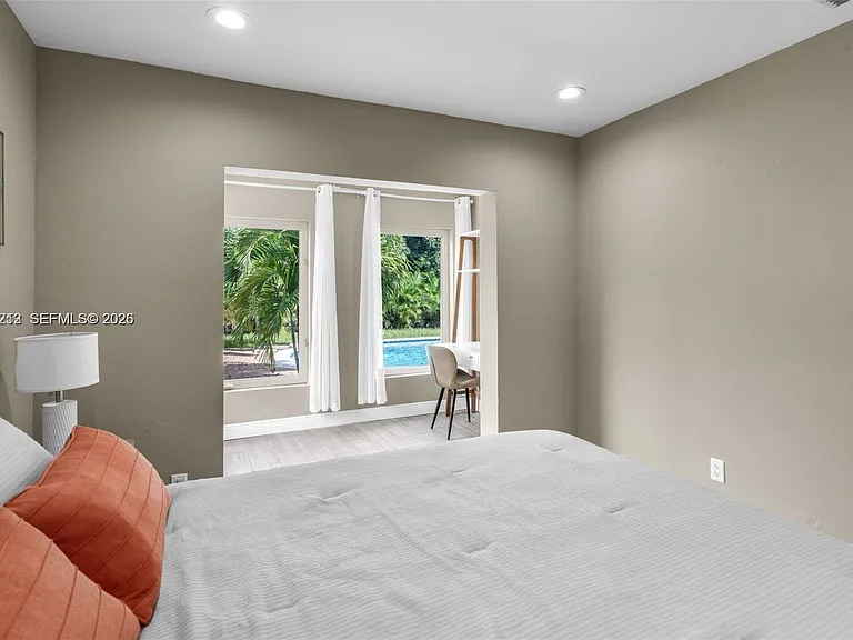 1540 SE 23rd Ave — Photo 14