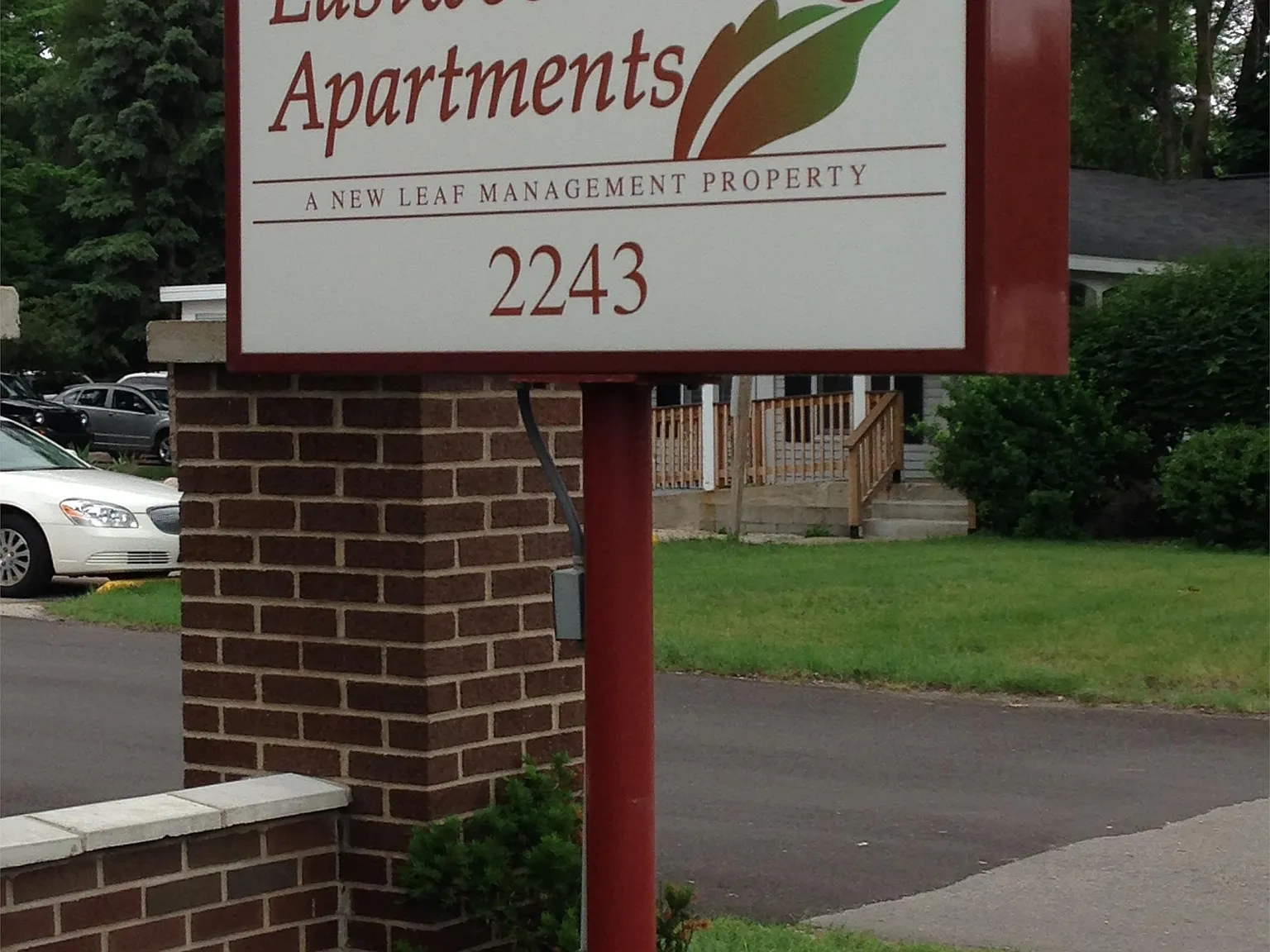 Eastwood Village Apartments — Photo 2