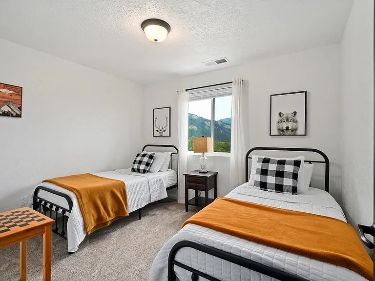 70 Wapiti Ct — Photo 15