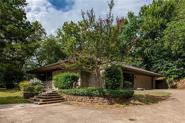 1st image of 1711 Creekhaven Dr