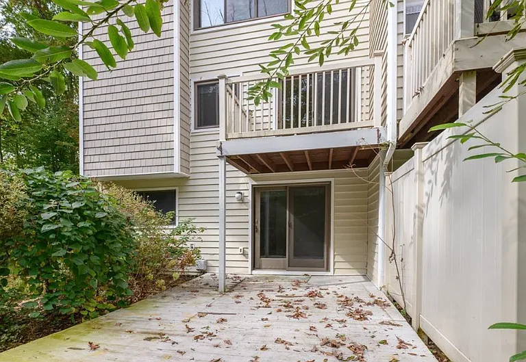 14 Currier Pl — Photo 32