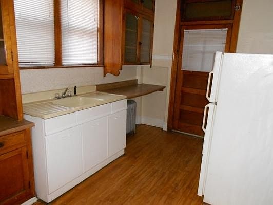 2nd image of 4427 N Ashland Ave APT 3E