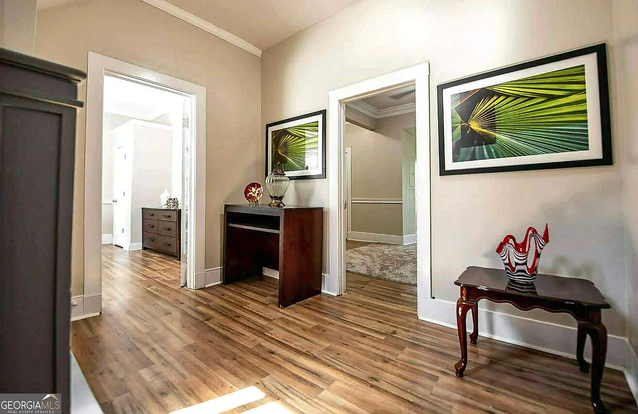 6 bed, 3.0 bath, 2741 sqft, $700 — Photo 3