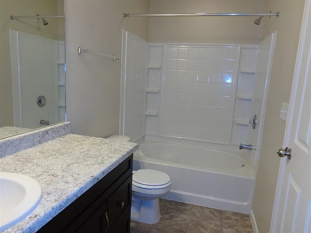 5550 N Lisbon St — Photo 9