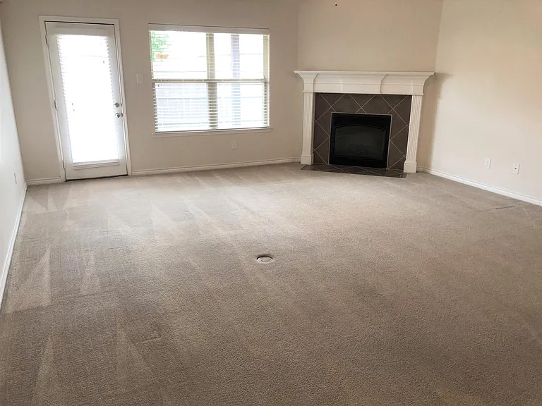 1212 Villa Paloma Blvd — Photo 7
