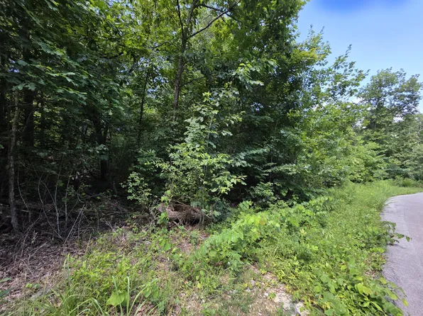 750 Colonel Dr, Burnside, KY 42519