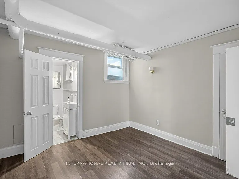 109 Balsam Ave S #2 — Photo 17