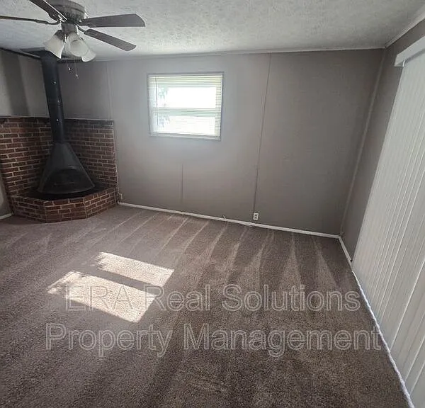 1290 Beechwood Rd — Photo 15