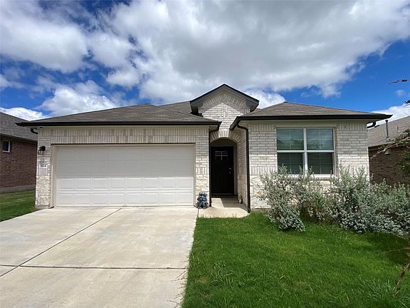 2nd image of 924 Vogel Dr