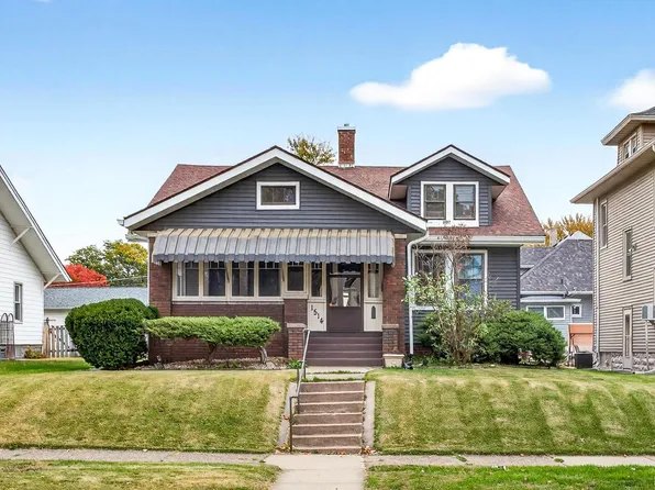 1514 16th St, Moline, IL 61265