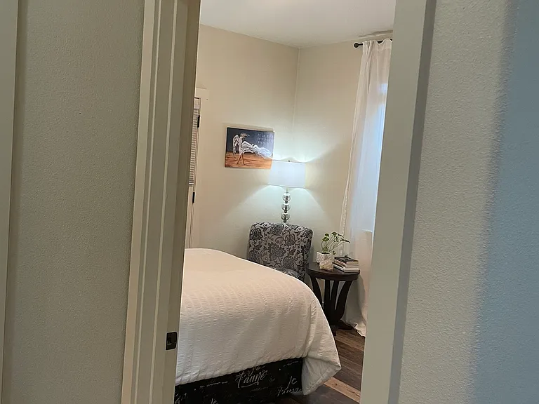 819 NW Wheelock Pl #819 — Photo 36