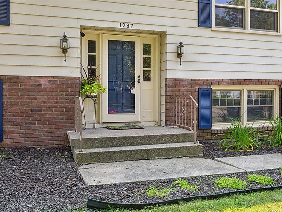 3rd image of 1287 Clover Crest Ave NW
