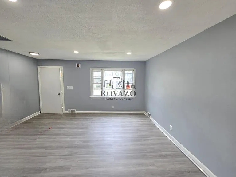 337 Winans Ave #1 — Photo 3