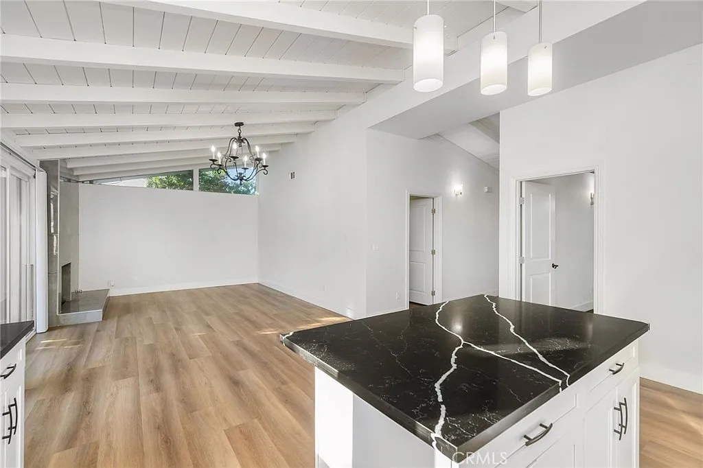 4 bed, 1500 sqft, $4,250 — Photo 4