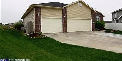 3rd image of 8825 Prairie Village Cir