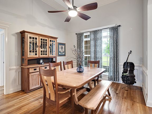8th image of 1095 Culbreath Rd
