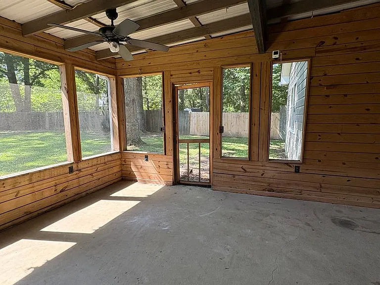 940 Julian Rd — Photo 20