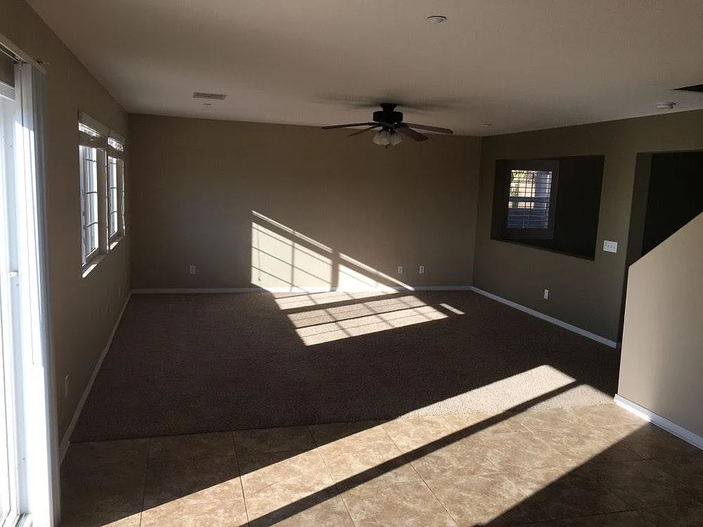 Building Photo - 9385 Golden Lantern Rd