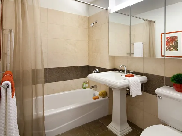 240 East 86th Street 018E image 3 of 4