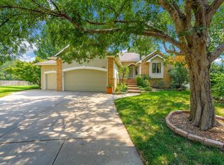 210 S Brownthrush Ct, Wichita, KS 67209