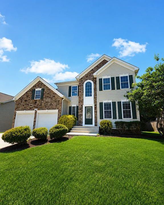 1st image of 20563 Carmarthen Dr