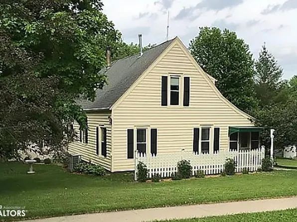 611 Chestnut St, Anita, IA 50020