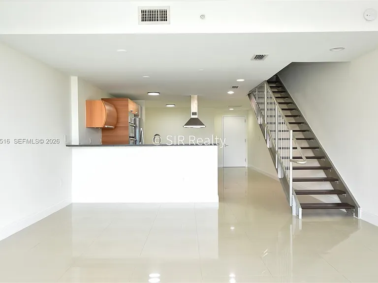 2950 NE 188th St #336 — Photo 3
