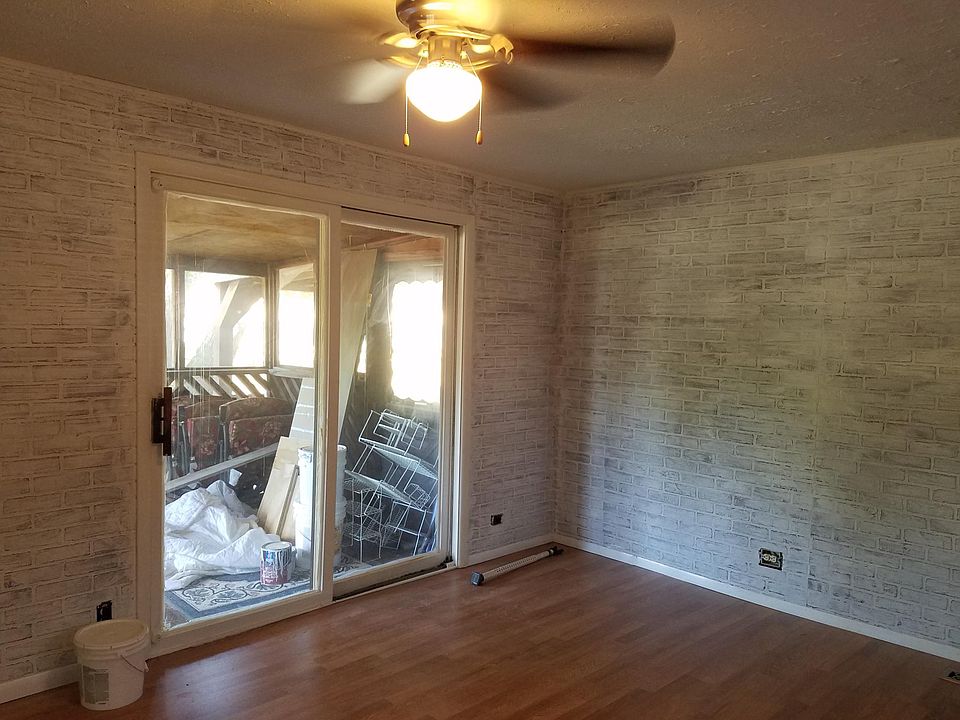 2nd image of 118 Tana Dr