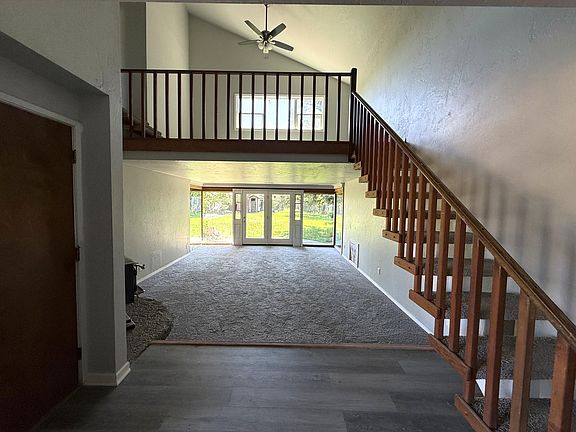 3rd image of 236 De Barr Ave