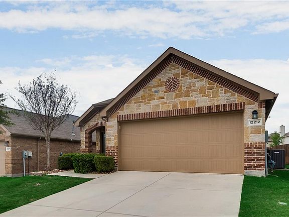 3rd image of 12212 Walden Wood Dr