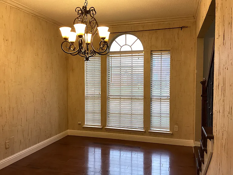 7774 Park Downs Dr — Photo 10