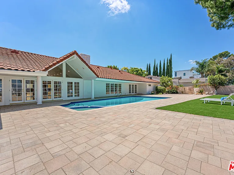 4159 Regal Oak Dr — Photo 38