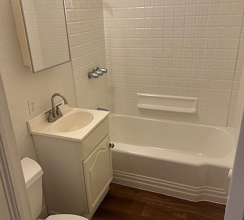 4th image of 633 E 200 S APT 4
