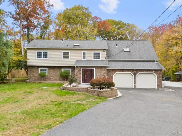 16 Juggernaut Road, Prospect, CT 06712