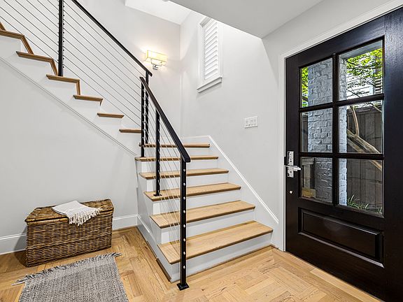 3rd image of 3420 Rosedale Ave APT 6
