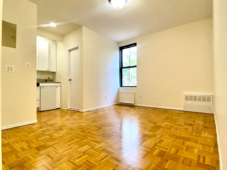 524 E 79th St #3-C — Photo 1