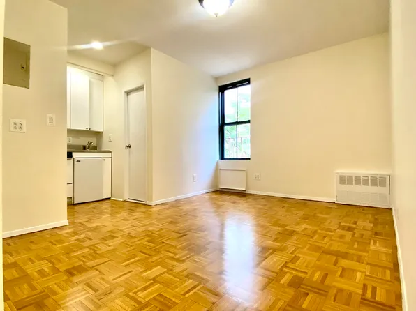 524 East 79th Street image 1 of 8