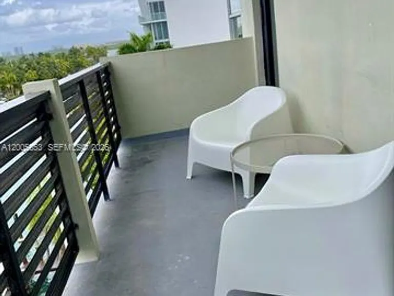 9800 W Bay Harbor Dr #603 — Photo 25